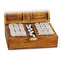 Caisse en bois avec 30 tubes pour poudre à canon