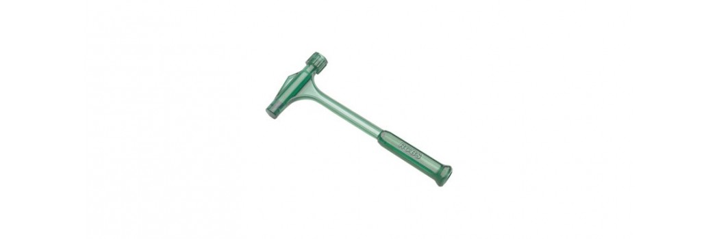  Kinetic Bullet Pullers for Reloading